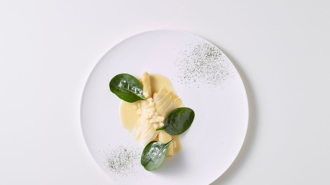 Este jantar de 4 mão em Milão é tentar