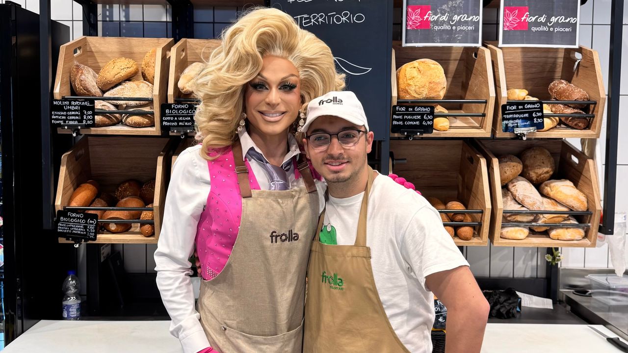 Por que o conhecido convidado da Drag Queen Priscilla como pastelaria?