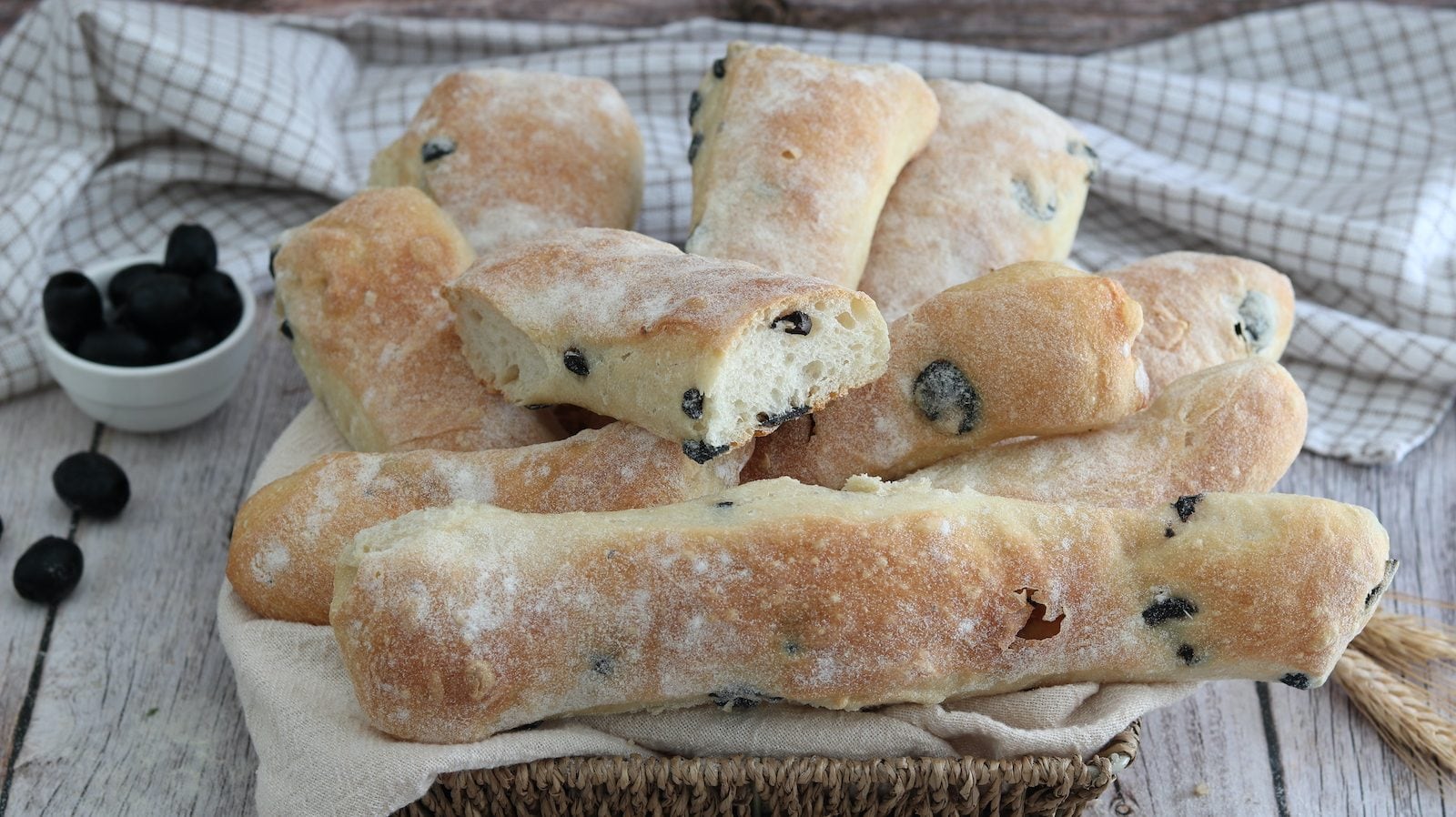 A receita para pães de pão saborosos e perfumados