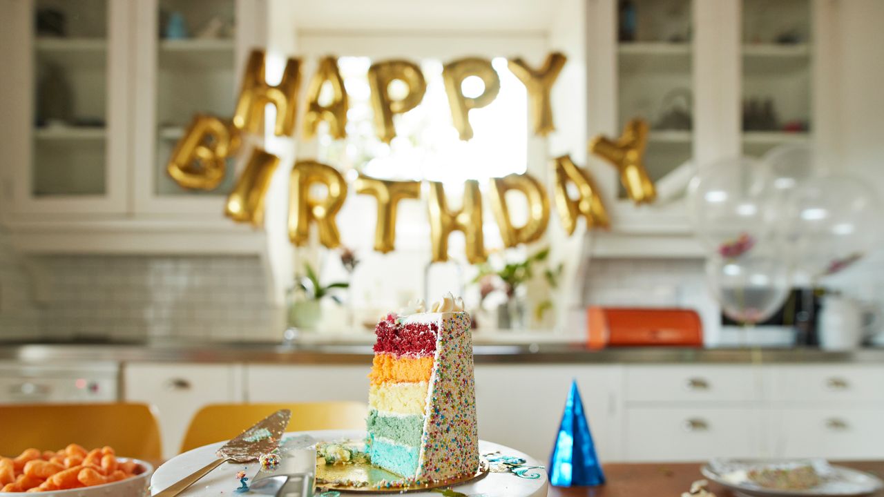Quem paga ao aniversário? Pedimos ao ar livre do Galateo