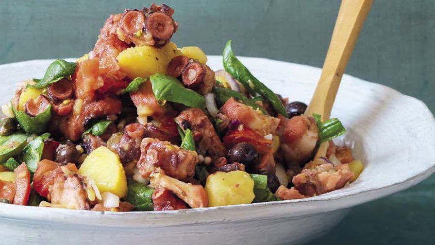 Receita de salada de polvo com tomate e alcaparras