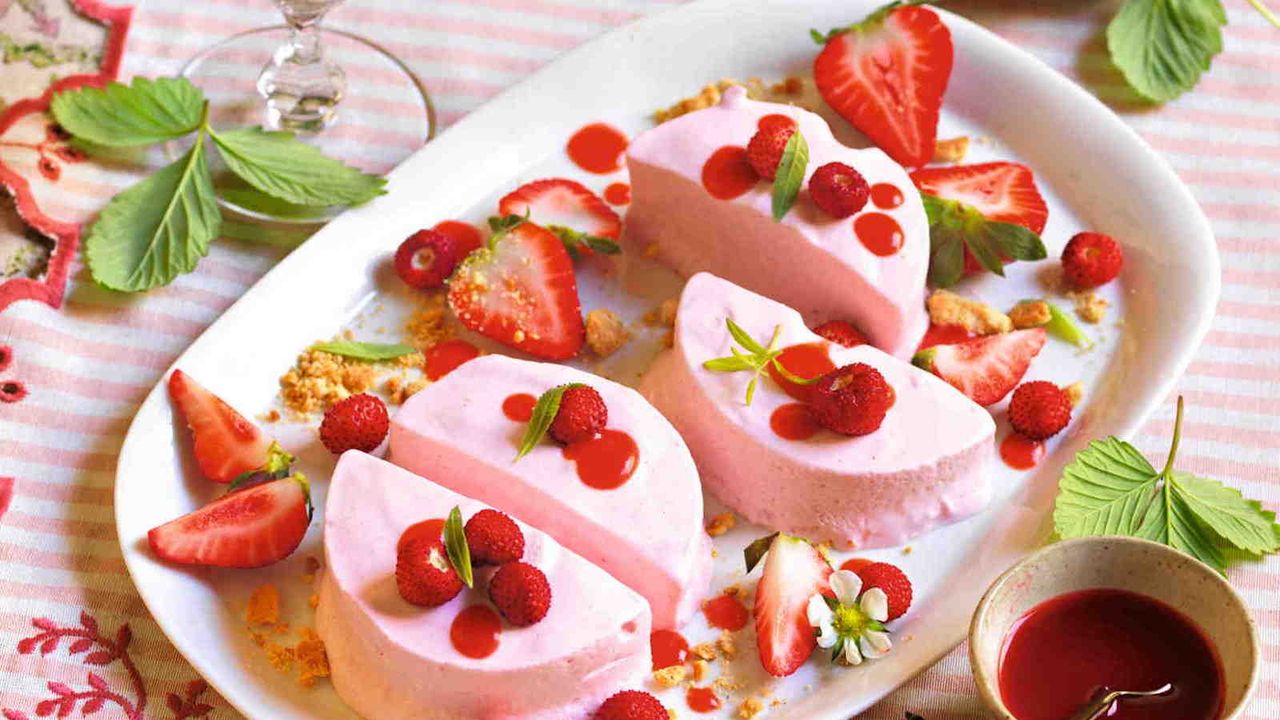 Receita de Strawberry semifreddo | Cozinha italiana