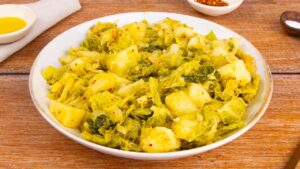 Repolho frito e batatas: a receita